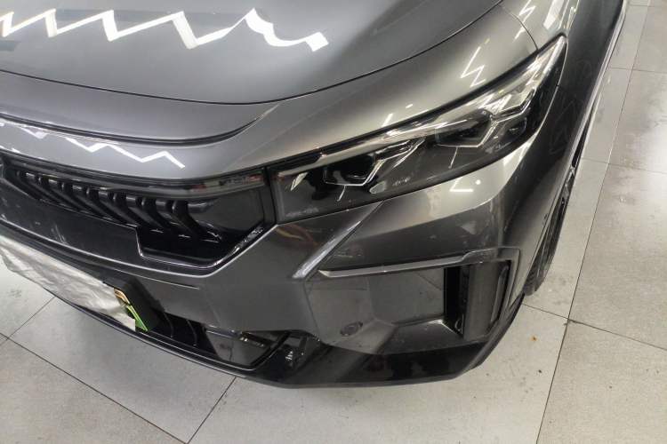 Used VOYAH FREE 2025 318 318 km Rear-Drive Touring Edition Left Front Headlight