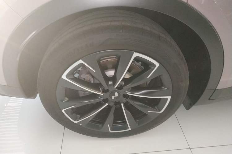 Used ONVO L60 2024 60 kWh Rear-Drive Version
