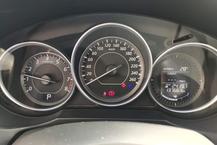 Used Mazda Atenza 2015 2.0L Blue Sky Luxury Edition
