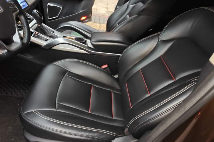 Used Geely Auto Emgrand X7 Sport 2018 1.8TD Automatic Two-Wheel Drive Smart Connect 4G Internet Edition