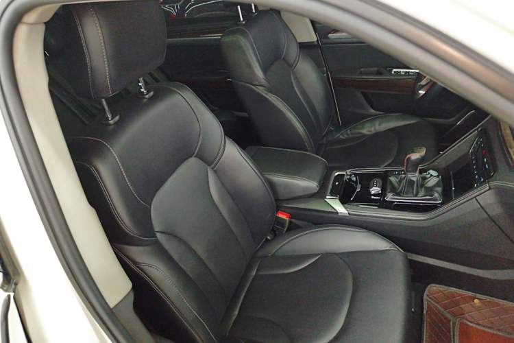 Used Zotye Domy X7 2017 1.8T Manual Luxury Model
