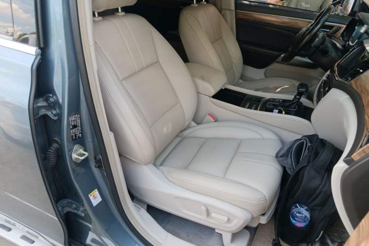 Used GAC Trumpchi GS8 2017 320T Two-Wheel Drive Luxury Smart Connectivity Version (7 Seats)