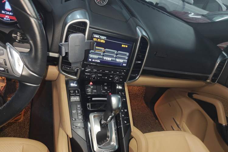 Used Porsche Cayenne 2014 Cayenne Platinum Edition 3.0T