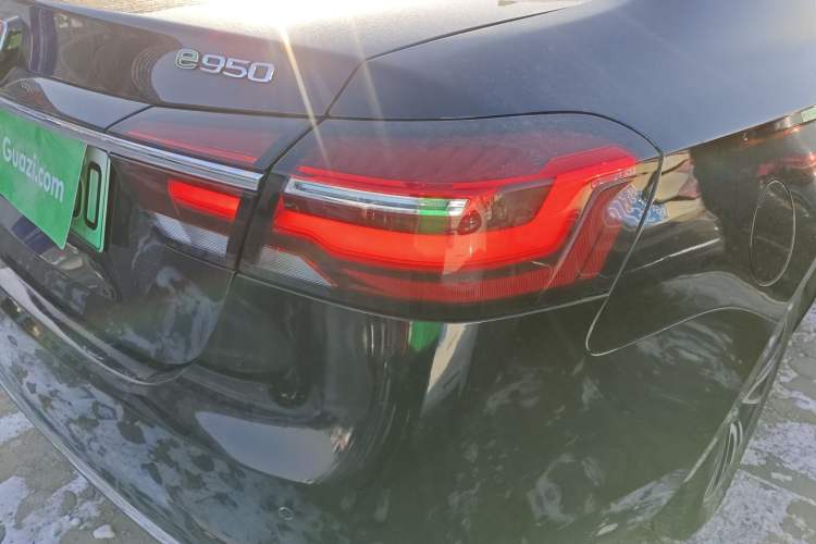 Used Roewe e950 2017 50T Hybrid Connected Executive Edition
