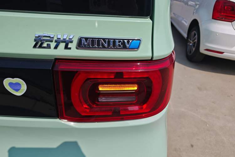 Used Wuling Hongguang MINIEV 2022 Macaron Premium Model – Lithium Iron Phosphate Exterior 3