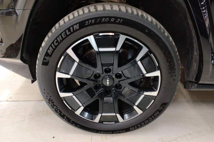 Used Formula Leopard Leopard 8 2025 Smart & Brave Flagship Edition 7 Seats