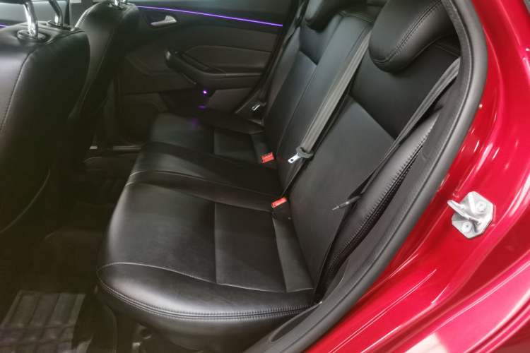 Used Ford Focus 2012 Hatchback 1.6L Automatic Fashion Edition
