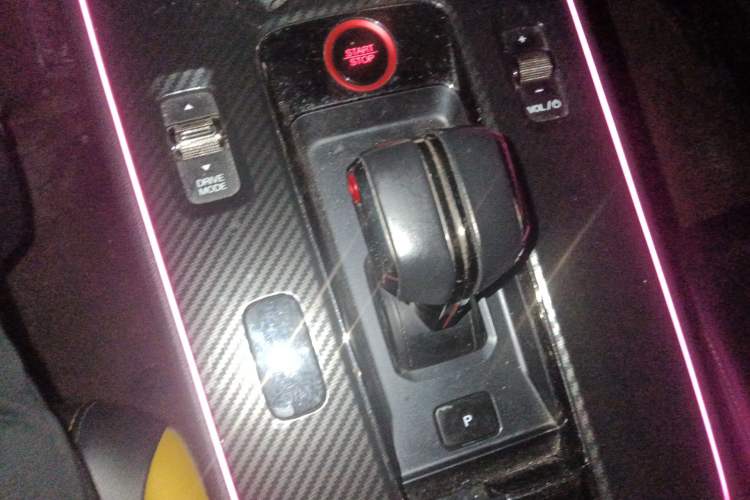 Used GAC Trumpchi EMPOW 2021 270T DCT J16 Version Gear Lever