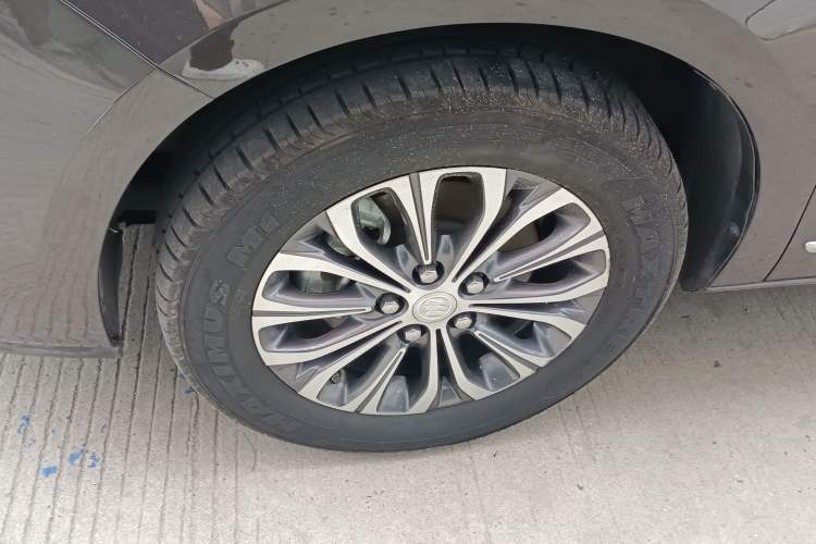 Used Buick GL8 2021 Land Cruiser Executive Class 652T Luxury Model