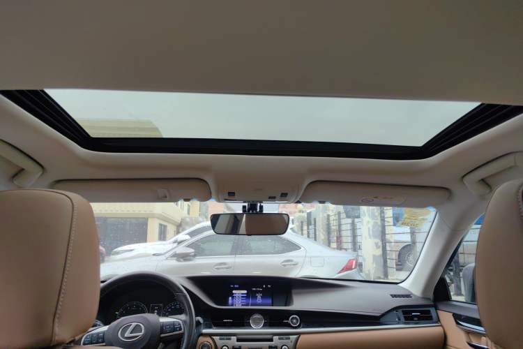 Used Lexus ES 2015 200 Elite Edition Headliner