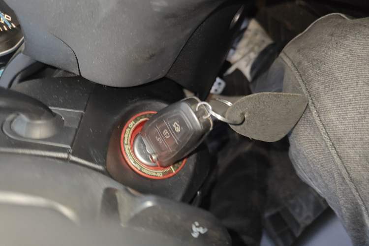 Used Ford Focus 2012 Sedan 1.6L Manual Fashion Edition Vehicle Key