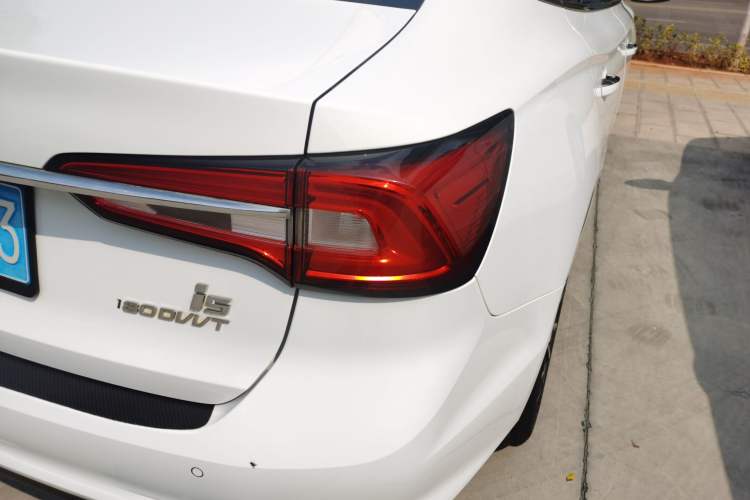 Used Roewe i5 2020 1.5L Manual 4G Connect Leehao Flagship Edition