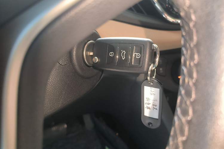 Used Chevrolet Monza 2022 320 Automatic Enjoyment Sunroof Version Vehicle Key