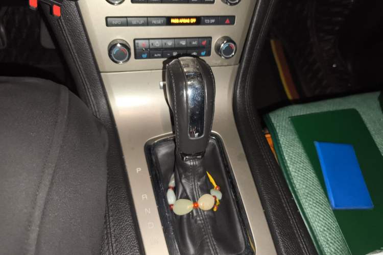 Used Lincoln MKT 2010 3.5T EcoBoost AWD Gear Lever