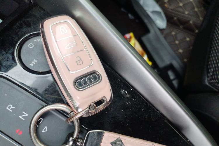 Used Audi A3 2021 Sportback 35 TFSI Advanced Sport Edition Vehicle Key