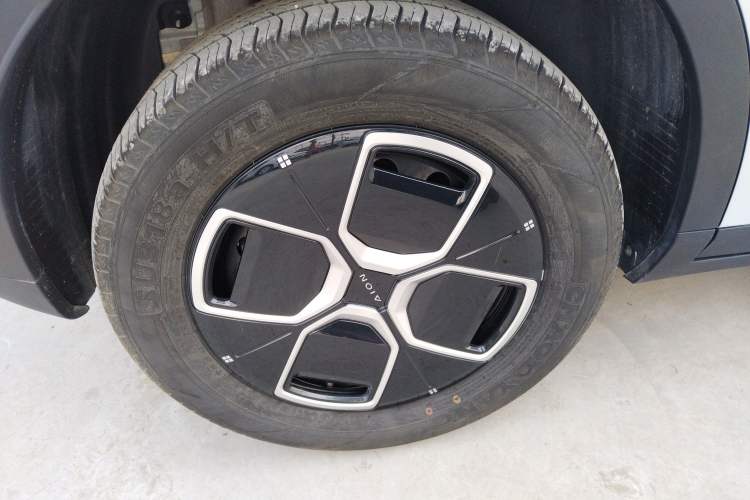 Used AION UT 2025 330 Star Edition