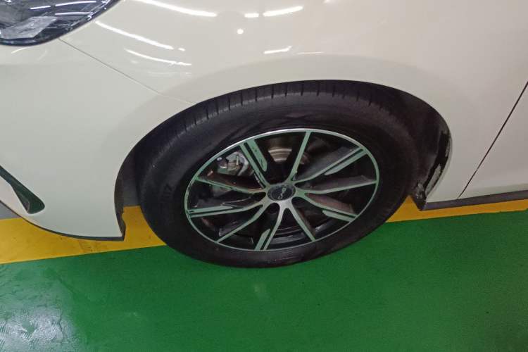 Used BYD Seal 06 New Energy 2024 DM-i 120KM Luxury Model Left Front Wheel Hub