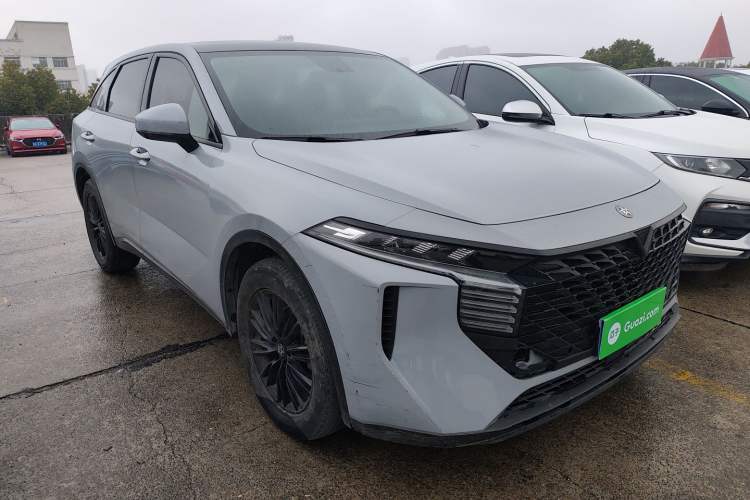 Used Venucia V 2023 260T Idol Edition Pro