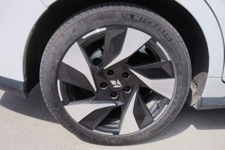 Used Lingxi L 2025 Model—Player No. 1 Plus Super Double-Up Optional Package
