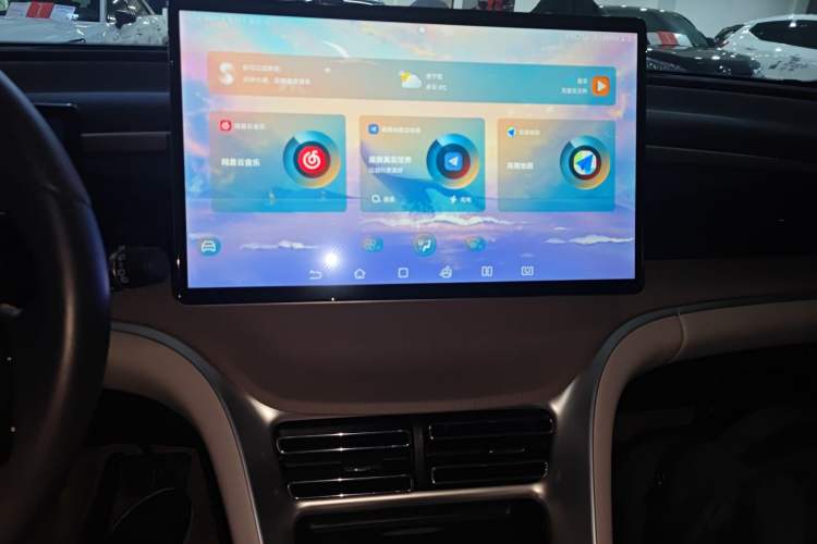 Used BYD Song Pro New Energy 2023 Champion Edition DM-i 110KM Beyond Model Audio And AC Panel