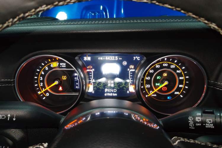 Used Jeep Wrangler 2018 2.0T Sahara Four-Door Edition
