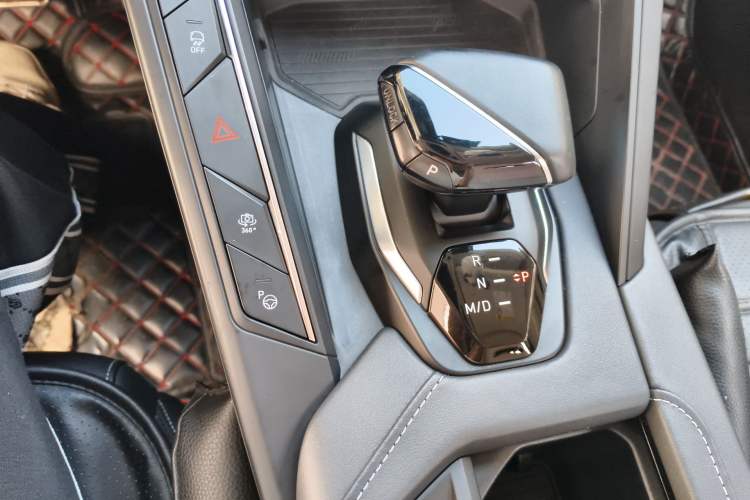 Used Lynk & Co 06 2021 1.5T Shero Pink Special Edition
