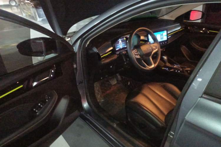 Used Roewe i5 2021 1.5L CVT Starry Edition Driver Seat