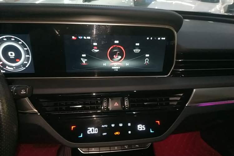 Used Hongqi HS5 2022 Facelifted Version 2.0T Smart Connect Flagship All-Wheel-Drive Edition
