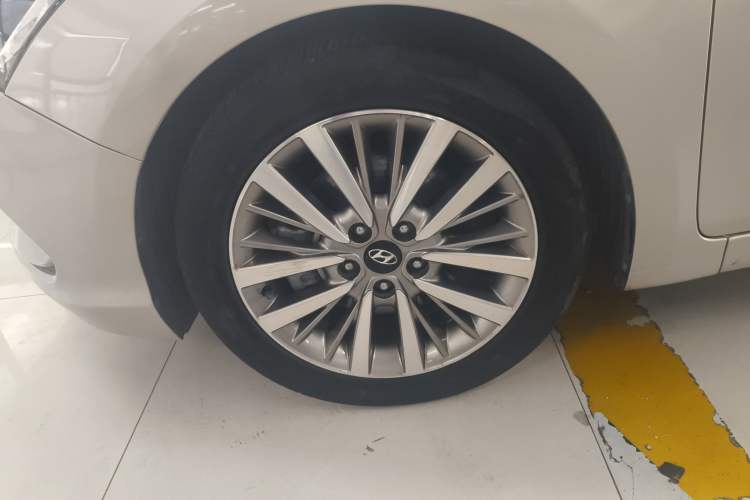 Used Hyundai Mistra 2017 1.6T Automatic Smart GLS China V Standard Left Front Wheel Hub