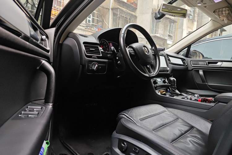 Used Volkswagen Touareg 2017 3.0 TSI Touareg Model Driver Seat