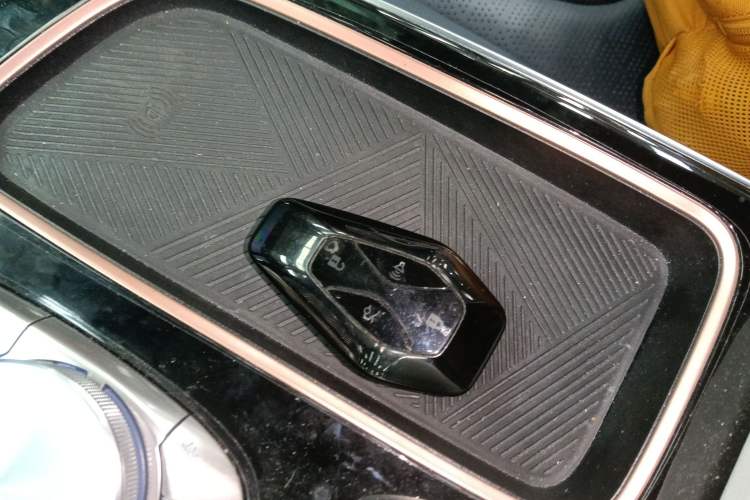 Used ARCFOX Alpha S 2021 708S+ 160kW Interior 1