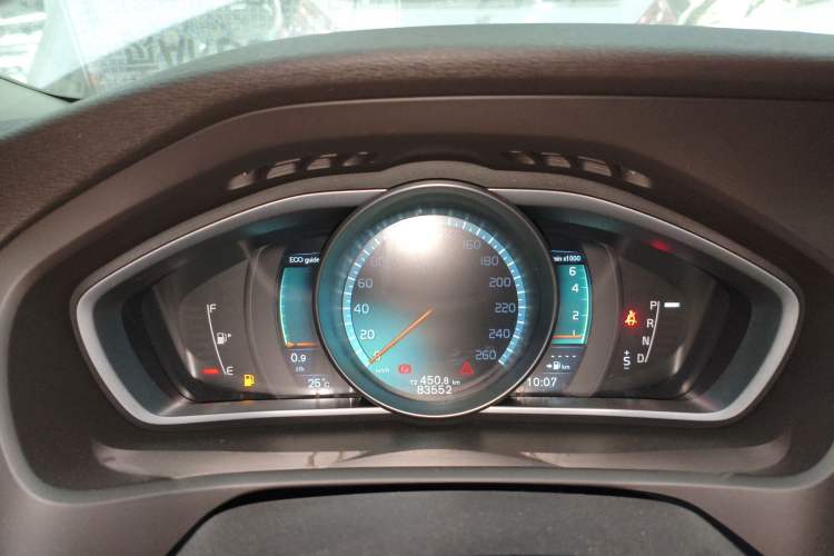 Used Volvo V40 2015 Cross Country T5 AWD Smart Luxury Edition