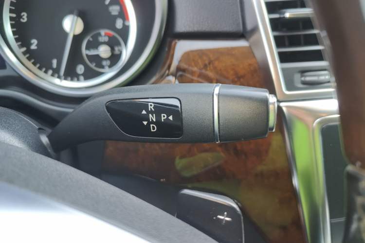 Used Mercedes-Benz M-Class 2014 ML 400 4MATIC Luxury Model