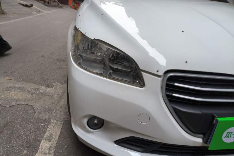 Used Peugeot 301 2016 1.6L Automatic Comfort Edition Right Front Headlight