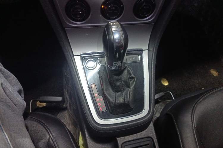 Used Volkswagen Gran Lavida 2014 1.4TSI Automatic Sport Edition