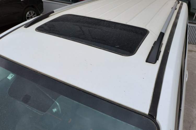 Used FORTHING SX6 2016 1.6L CVT Luxury Model Roof