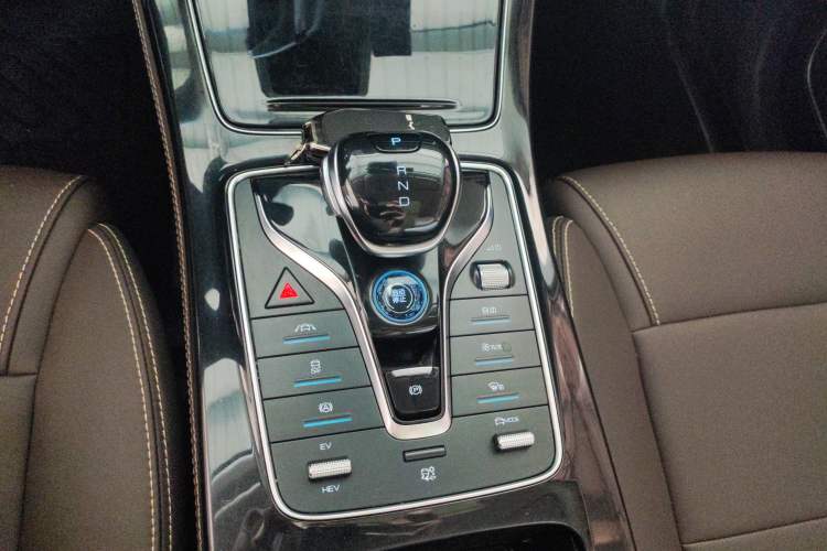 Used BYD Song MAX New Energy 2022 DM-i 105KM Flagship Model
