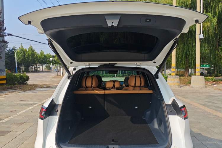 Used Geely Galaxy Galaxy Xingjian 7 EM-i 2025 120km Exploration+ Version
