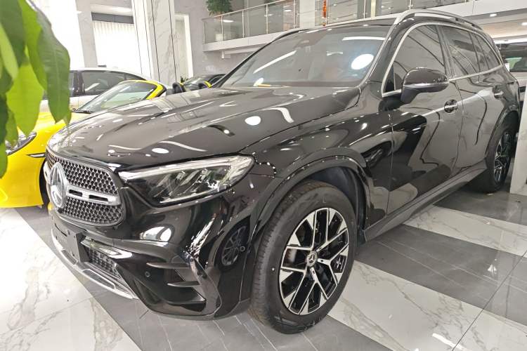 Used Mercedes-Benz GLC 2024 Facelifted GLC 260 L 4MATIC Luxury Version 5 Seats