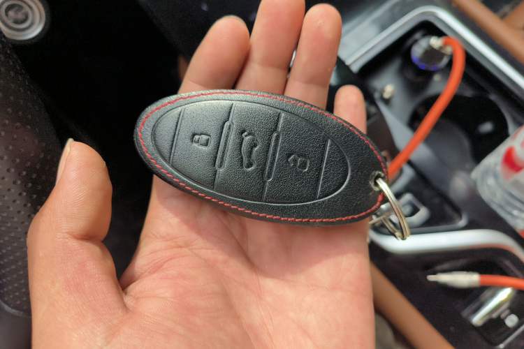 Used Bestune T99 2022 20TD Automatic Luxury Edition Vehicle Key