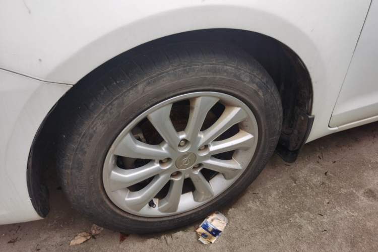 Used Haima M6 2015 1.5T CVT Luxury Model Left Front Wheel Hub