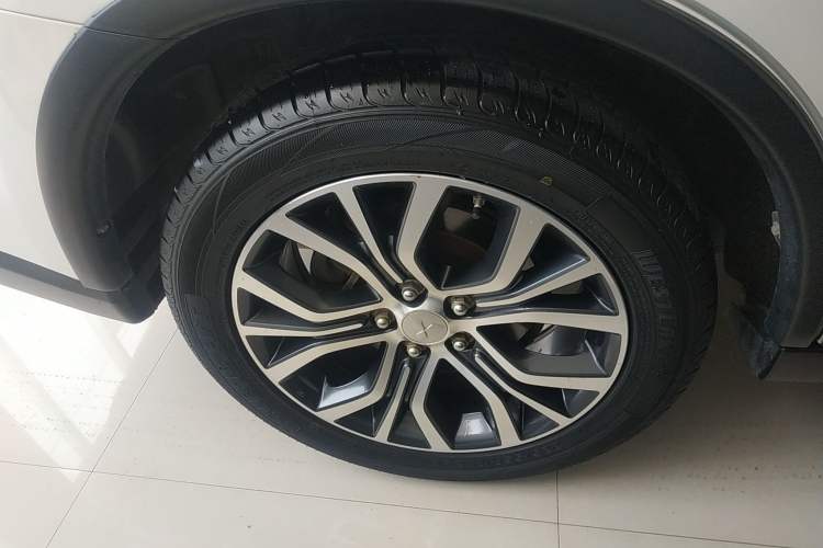 Used Mitsubishi Outlander 2018 2.0L Two-Wheel-Drive Jiale Edition 7-Seater
