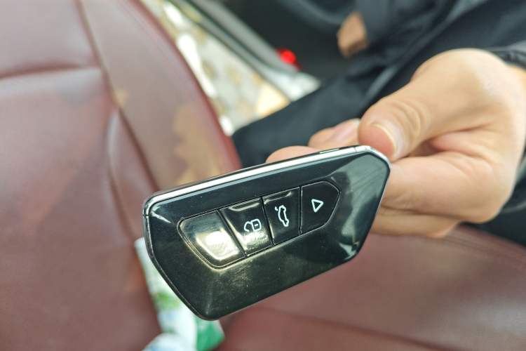 Used Zotye T600 2015 2.0T DCT Prestige Edition