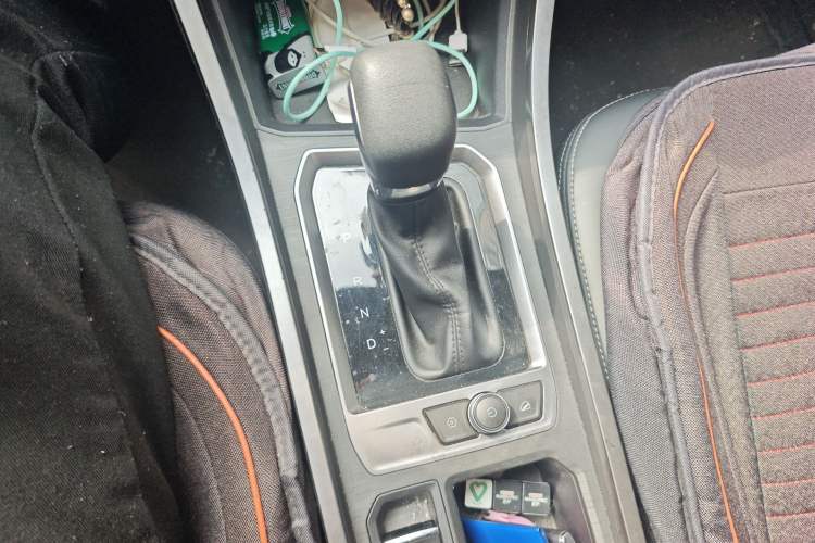 Used Chery Tiggo 3X 2021 Diamond Edition 1.5L CVT 3-Carat Gear Lever