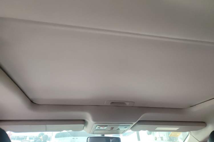 Used Dongfeng Aeolus AX7 2015 2.0L Automatic Zhiyi Trim