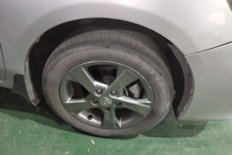 Used Toyota Corolla 2013 Special Edition 1.8L CVT ZhiKu GL-i Right Front Wheel Hub