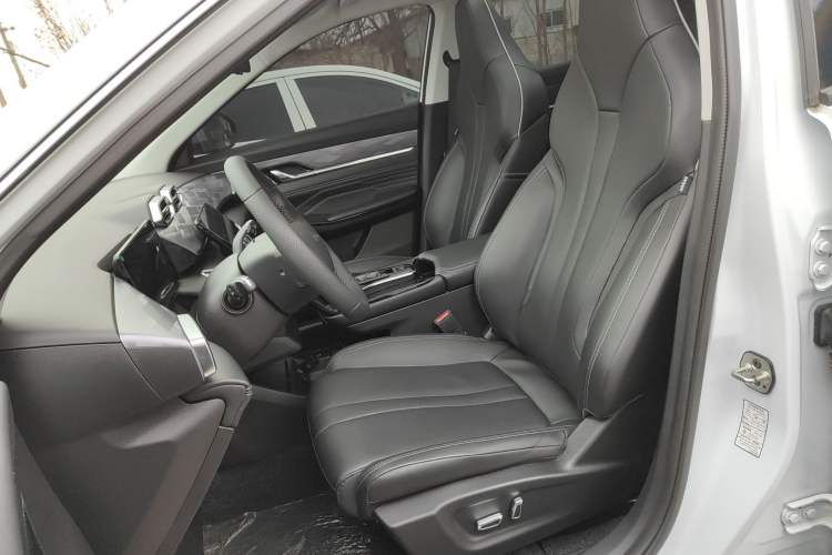 Used Dongfeng Aeolus Mage 2023 1.5T Luxury Edition
