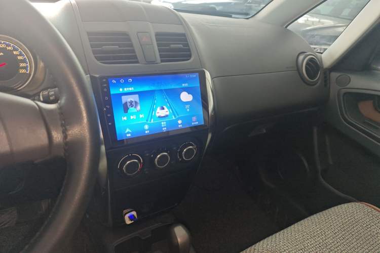 Used Suzuki SX4 2013 1.6L Automatic CoolRide Model Audio And AC Panel