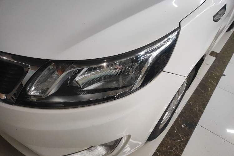 Used Kia K2 2012 Sedan 1.4L Automatic GLS Commemorative Edition
