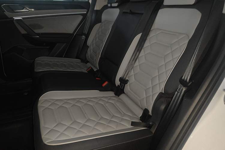 Used Volkswagen Tayron 2023 280TSI Two-Wheel-Drive Luxury Plus Advanced Version
